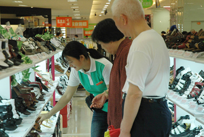 步步高美采平價百貨首店盛裝開業，開啟社區商業新篇章